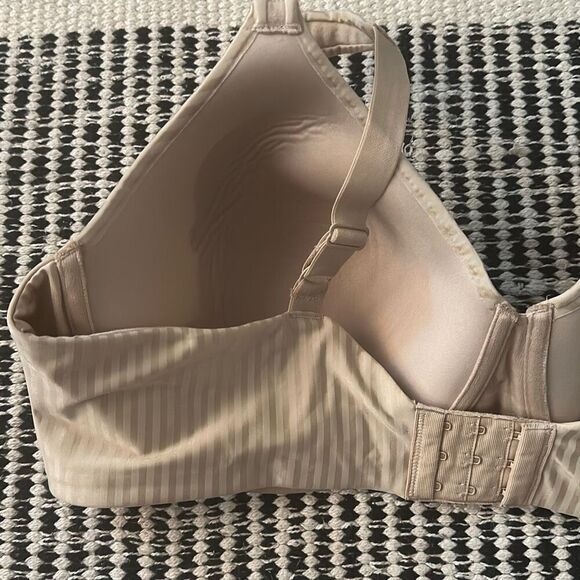 Playtex Size 42D Tan Striped Wired T shirt Bra - Picture 5 of 7